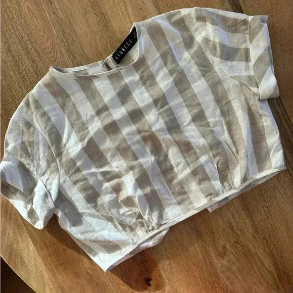 NWOT- Lioness Fazio Top size Medium - Picture 2 of 4